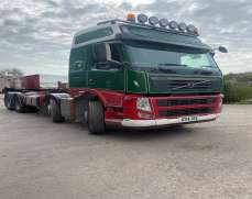 2014 Volvo FM Four-Axle Chassis Cab